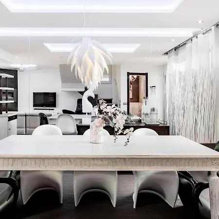 Boutique Townhouse With Hot Tub Near Puerto Banus * Marbella