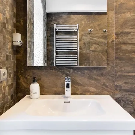 Boutique Townhouse With Hot Tub Near Puerto Banus * Marbella