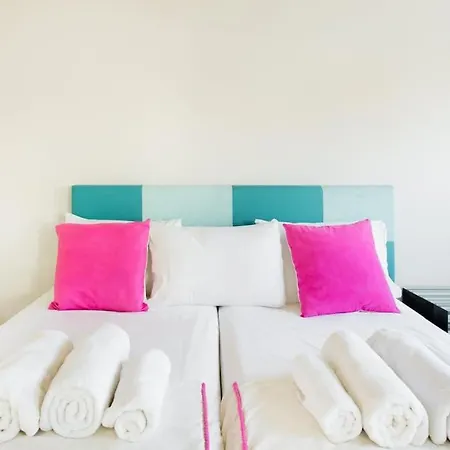 Boutique Townhouse With Hot Tub Near Puerto Banus *