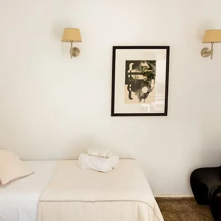 Hébergement de vacances Boutique Townhouse With Hot Tub Near Puerto Banus Marbellac
