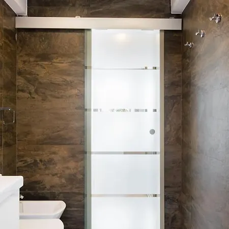 Boutique Townhouse With Hot Tub Near Puerto Banus