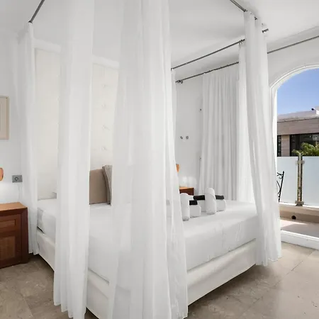 Vakantiehuis 5Br Boutique Townhouse Hot Tub Near Puerto Banus *