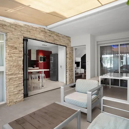 Vakantiehuis 5Br Boutique Townhouse Hot Tub Near Puerto Banus Marbella