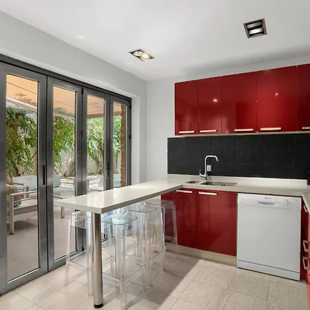 Vakantiehuis 5Br Boutique Townhouse Hot Tub Near Puerto Banus Marbella