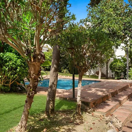 5Br Boutique Townhouse Hot Tub Near Puerto Banus Vakantiehuis *