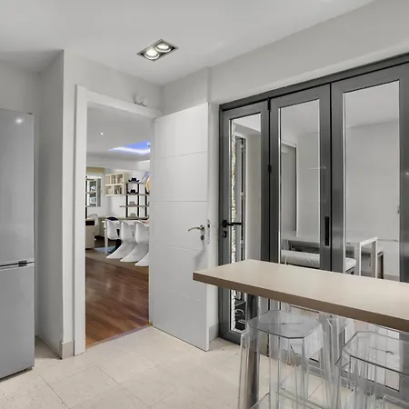 Vakantiehuis 5Br Boutique Townhouse Hot Tub Near Puerto Banus *