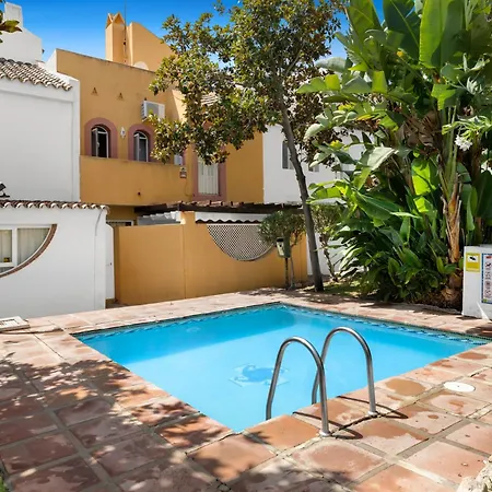 Vakantiehuis 5Br Boutique Townhouse Hot Tub Near Puerto Banus Marbella