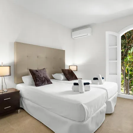 Vakantiehuis 5Br Boutique Townhouse Hot Tub Near Puerto Banus Marbella