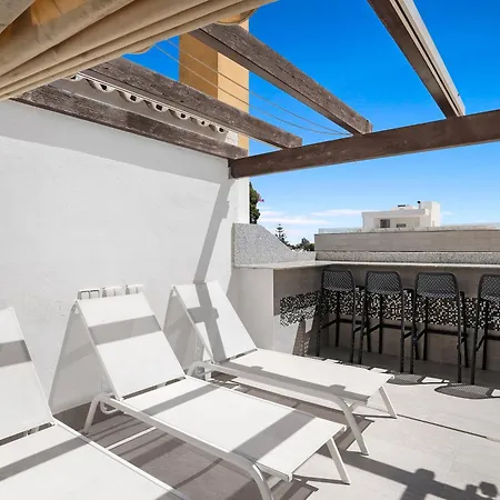 Vakantiehuis 5Br Boutique Townhouse Hot Tub Near Puerto Banus