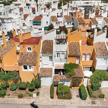 5Br Boutique Townhouse Hot Tub Near Puerto Banus *