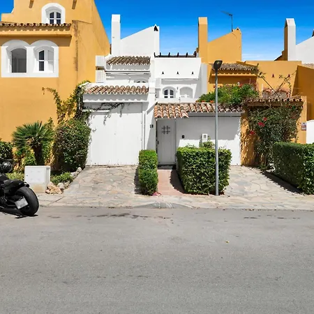 5Br Boutique Townhouse Hot Tub Near Puerto Banus