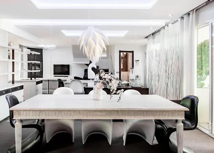 Boutique Townhouse With Hot Tub Near Puerto Banus * Marbella