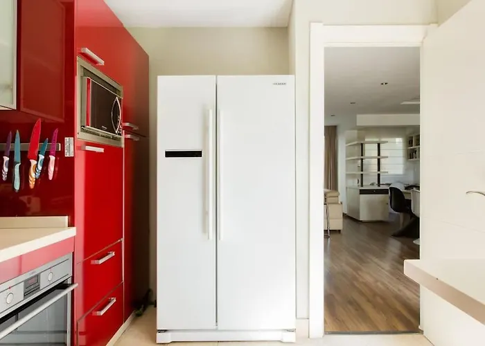 Boutique Townhouse With Hot Tub Near Puerto Banus *