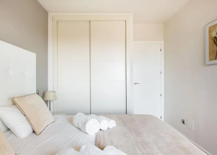 Nyaraló Boutique Townhouse With Hot Tub Near Puerto Banus