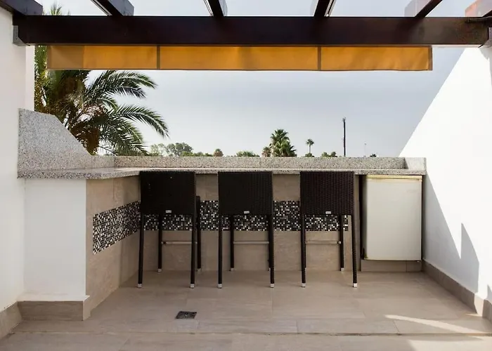 Boutique Townhouse With Hot Tub Near Puerto Banus Dom wakacyjny Marbella