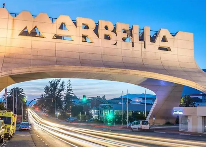 Nyaraló Boutique Townhouse With Hot Tub Near Puerto Banus Marbella