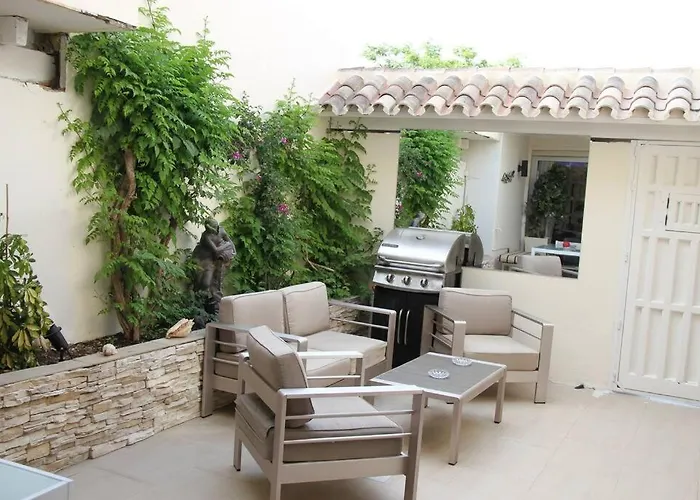 Boutique Townhouse With Hot Tub Near Puerto Banus * Marbella