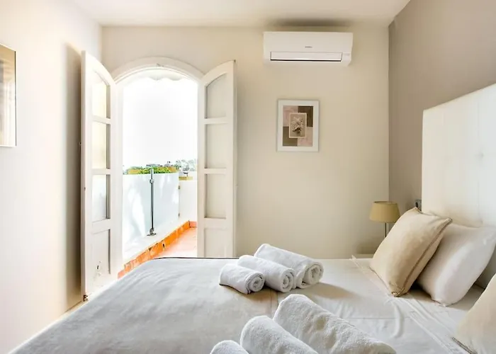 Boutique Townhouse With Hot Tub Near Puerto Banus Nyaraló Marbella