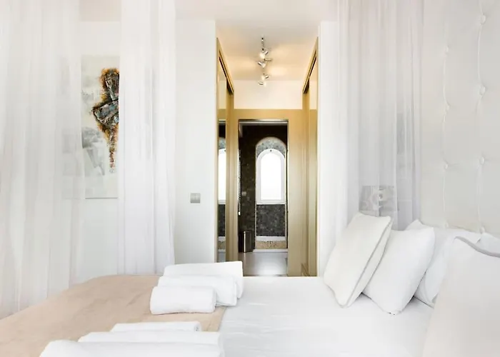 Boutique Townhouse With Hot Tub Near Puerto Banus * Marbella