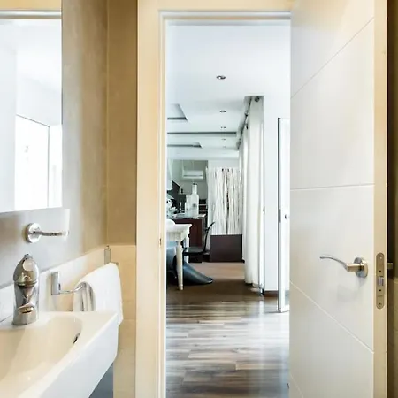 Boutique Townhouse With Hot Tub Near Puerto Banus Σπίτι διακοπών